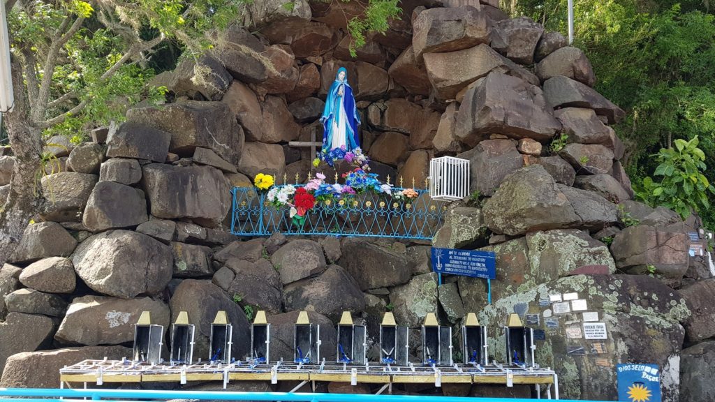 石窟的聖母 (Virgen de Itacuá)